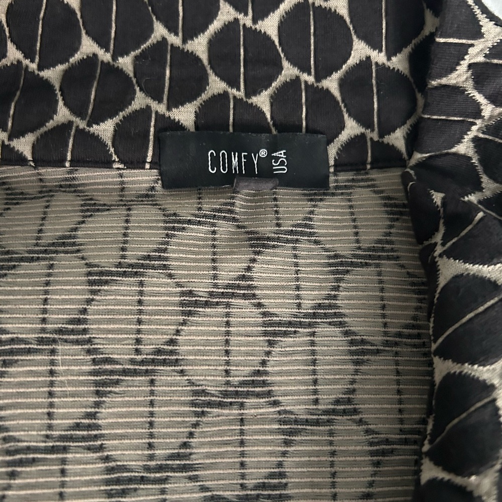 Zippered Jacket - Picture 2 of 3